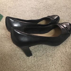 Life stride 3 inch shoes